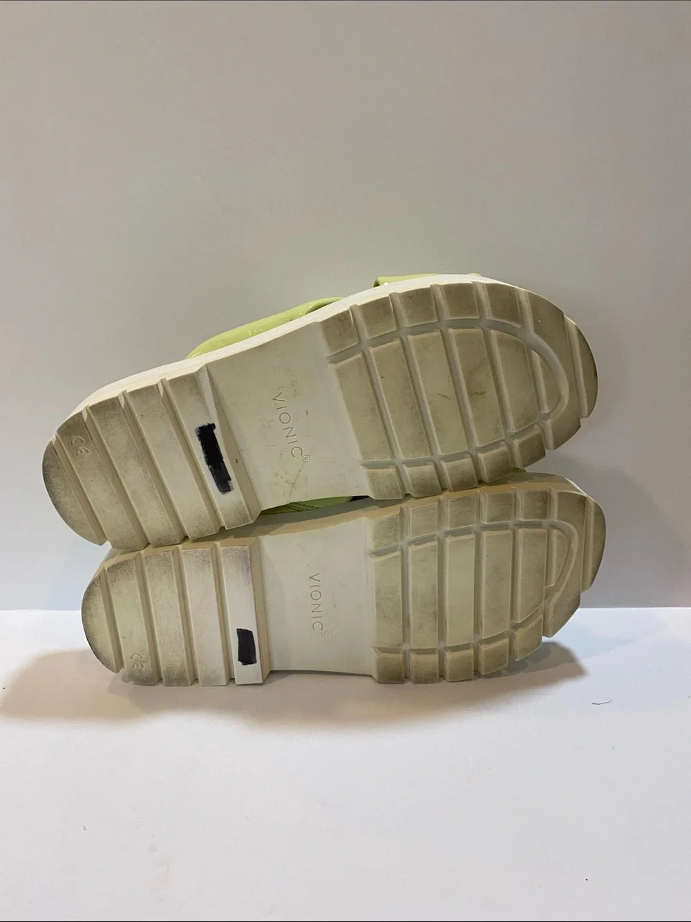 Vionic Lime Green Vesta Crisscross Platform Slide Sandals